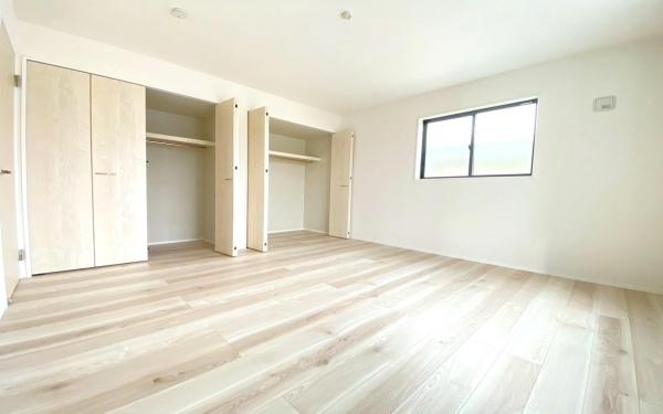 栄区野七里１丁目　全２棟２号棟