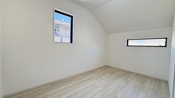 泉区和泉中央北3丁目　全3棟2号棟