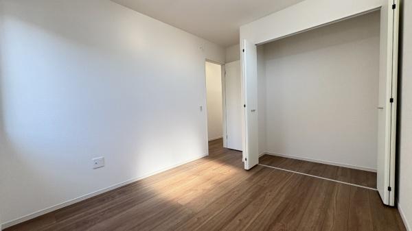 泉区和泉中央北3丁目 全3棟3号棟(洋室)