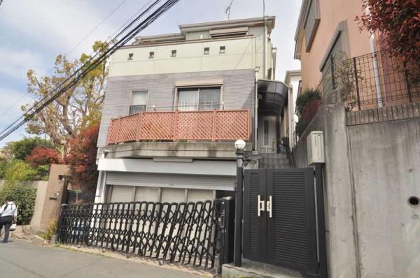 横浜市神奈川区旭ケ丘の中古一戸建て
