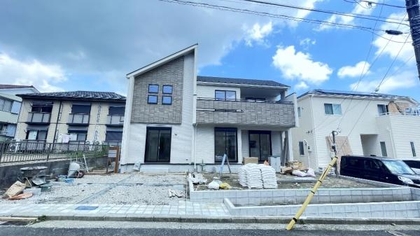 金沢区高舟台２丁目　全１棟