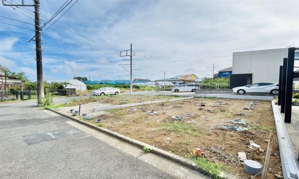 戸塚区汲沢町1期 全2棟1号棟(前面道路含む現地写真)