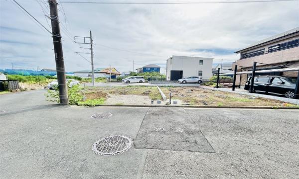 戸塚区汲沢町1期 全2棟2号棟(前面道路含む現地写真)