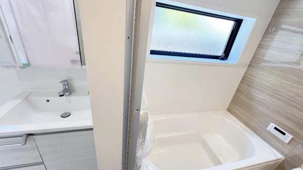 南区六ツ川２丁目　全１棟