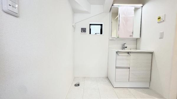 南区六ツ川２丁目　全１棟