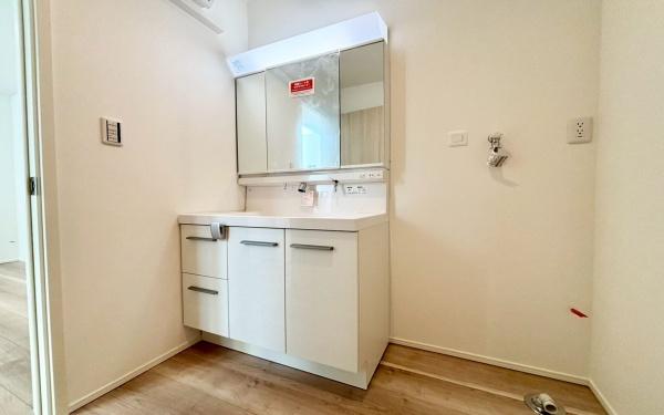 金沢区富岡西４丁目　全２棟２号棟