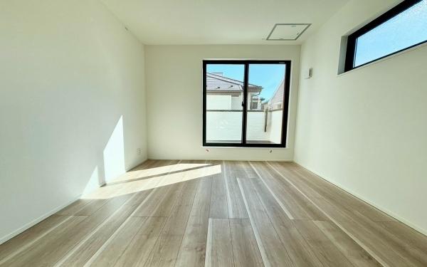 金沢区富岡西４丁目　全２棟２号棟