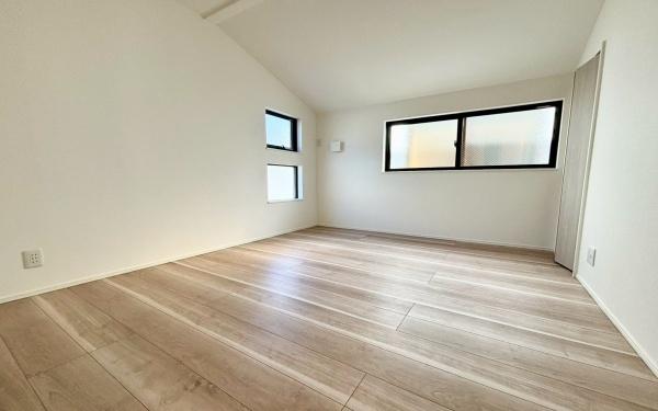 金沢区富岡西４丁目　全２棟２号棟