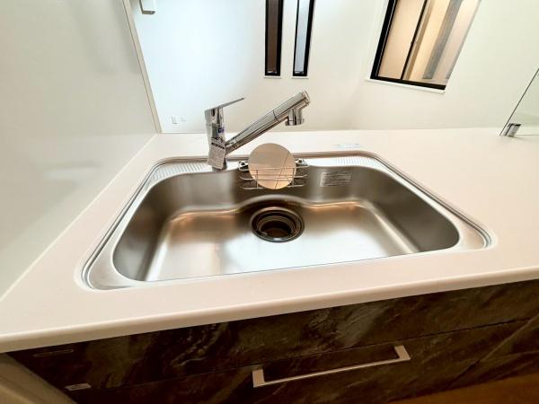 金沢区富岡西４丁目　全２棟２号棟