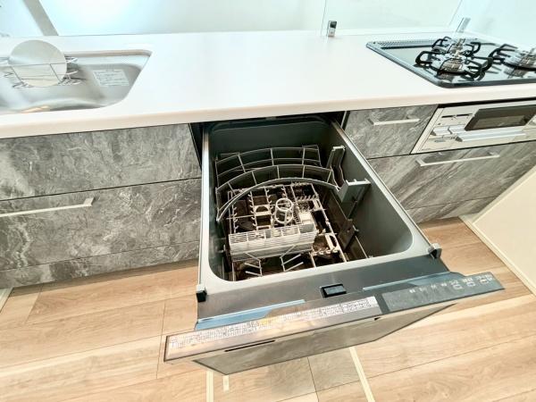 金沢区富岡西４丁目　全２棟２号棟