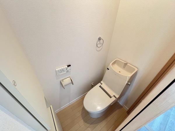 横浜市鶴見区生麦4丁目の中古一戸建て(トイレ)