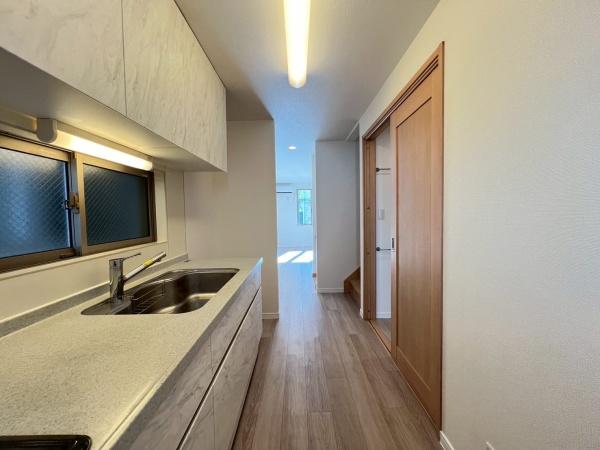 横浜市鶴見区生麦4丁目の中古一戸建て(キッチン)