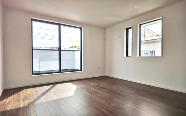 青葉区荏子田1丁目 全4棟3号棟(子供部屋)