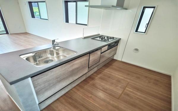 青葉区荏子田1丁目 全4棟4号棟(キッチン)