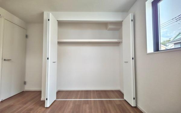 青葉区荏子田1丁目 全4棟4号棟(収納)