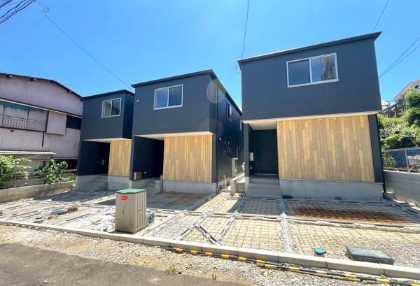 磯子区久木町全3棟　2号棟