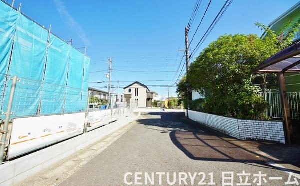 金沢区釜利谷西5丁目(前面道路含む現地写真)