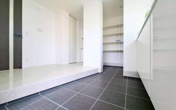 町田市成瀬1丁目(玄関)