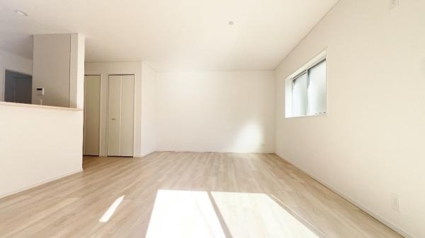 旭区市沢町　全２棟１号棟