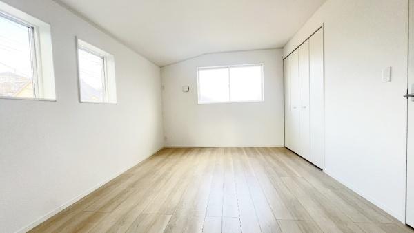 旭区市沢町　全２棟２号棟