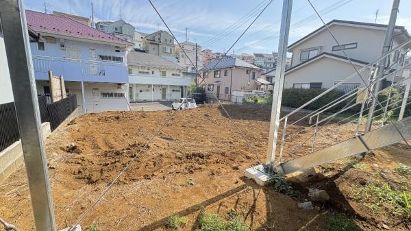 緑区東本郷４丁目　全１棟