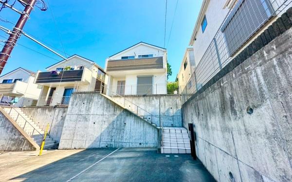 川崎市麻生区片平４丁目の中古一戸建