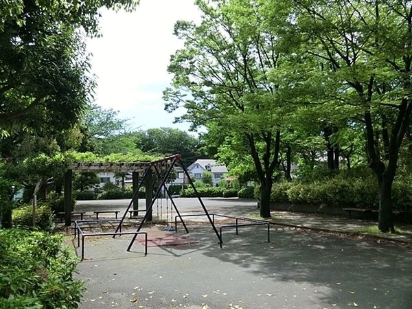 磯子区栗木3丁目 全3棟2号棟(上中里向坂公園)