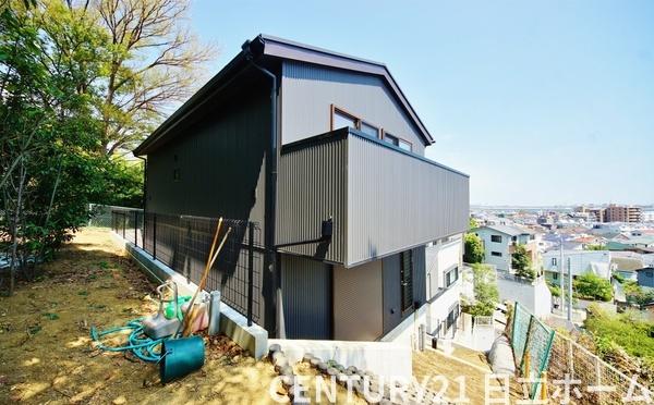 中区本牧大里町　全１棟
