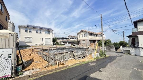 緑区北八朔町　全２棟Ｂ号棟