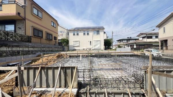 緑区北八朔町　全２棟Ｂ号棟