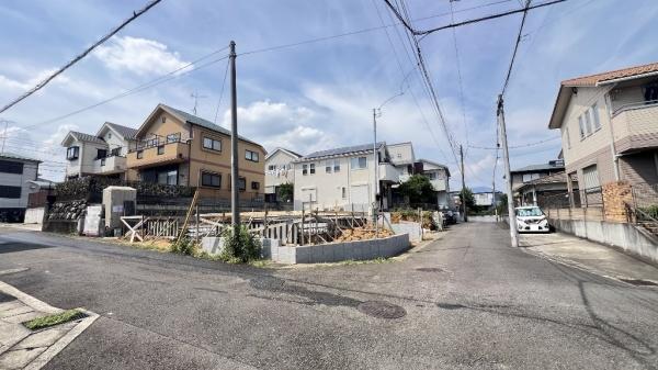 緑区北八朔町　全２棟Ｂ号棟