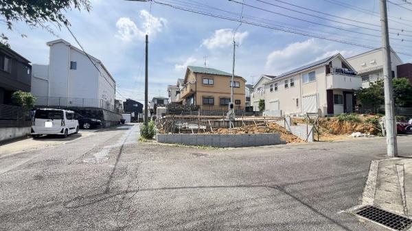 緑区北八朔町　全２棟Ｂ号棟
