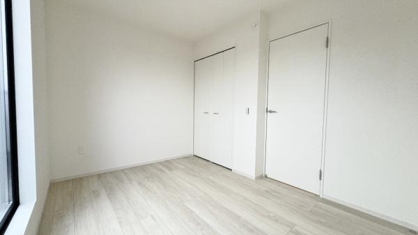 栄区長沼町(洋室)