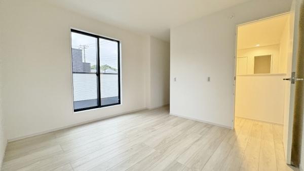 栄区長沼町(洋室)