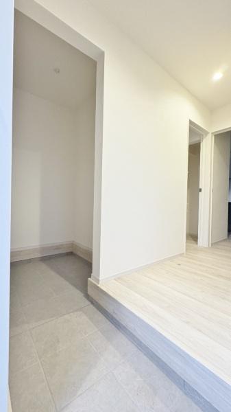 栄区長沼町(玄関)