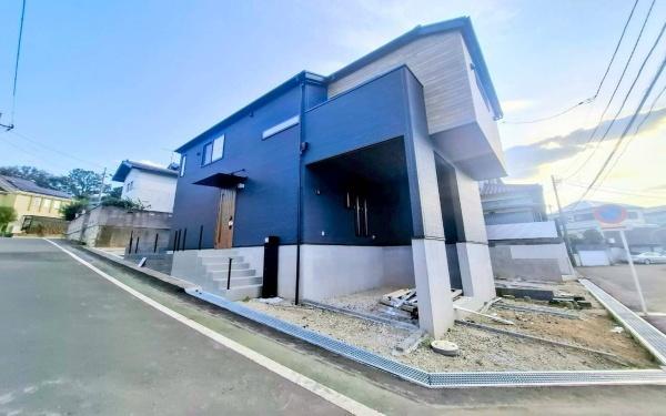 町田市鶴川４丁目　全３棟２号棟