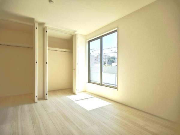 栄区桂町　全２棟１号棟
