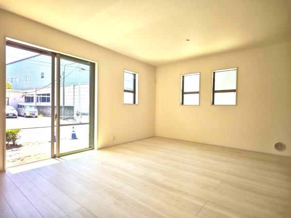 栄区桂町　全２棟１号棟