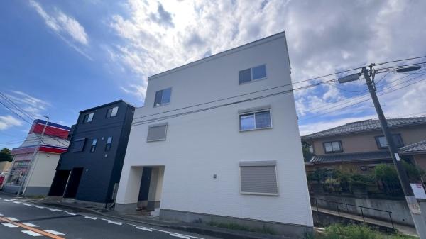 栄区上郷町　全２棟A号棟