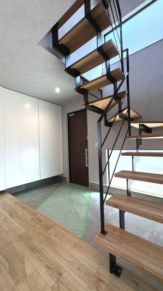 鎌倉市津　全２棟２号棟