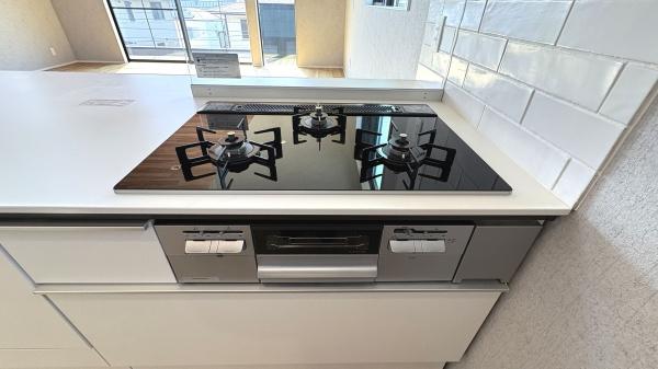 鎌倉市津　全２棟２号棟