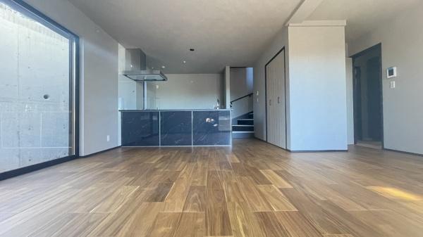 泉区新橋町　新築分譲　全２３棟　２０号棟