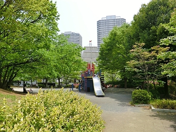 ニューシティ東戸塚東の街4号館(品濃中央公園)