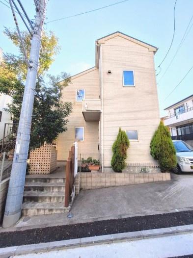 保土ヶ谷区法泉１丁目　戸建