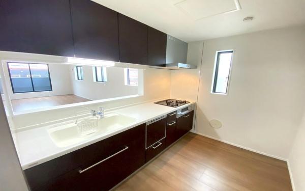 瀬谷区瀬谷5丁目 全3棟1号棟(キッチン)