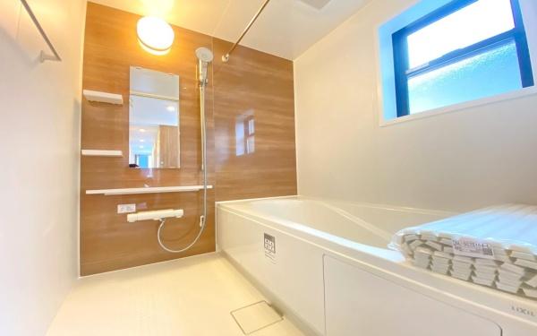 瀬谷区瀬谷5丁目 全3棟1号棟(バス)