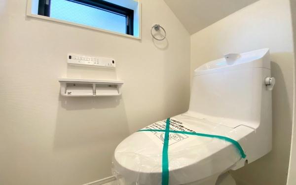 瀬谷区瀬谷5丁目 全3棟1号棟(トイレ)