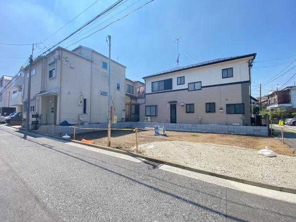 鶴見区下末吉4丁目 全2棟販売B号棟(前面道路含む現地写真)