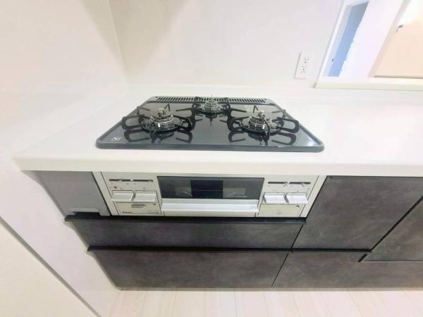 瀬谷区宮沢2丁目 全2棟2号棟(キッチン)