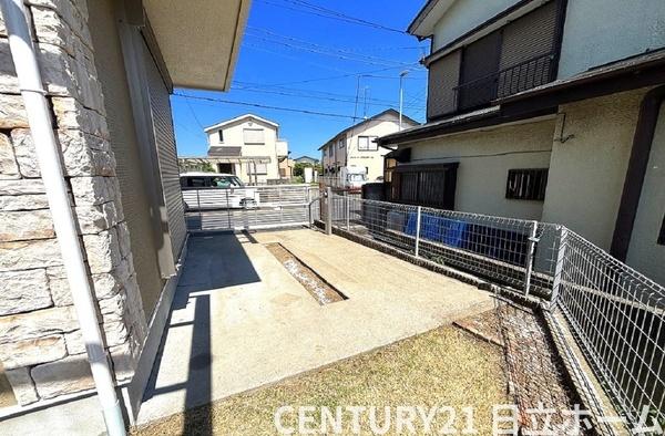 横浜市泉区上飯田町の中古一戸建て(駐車場)